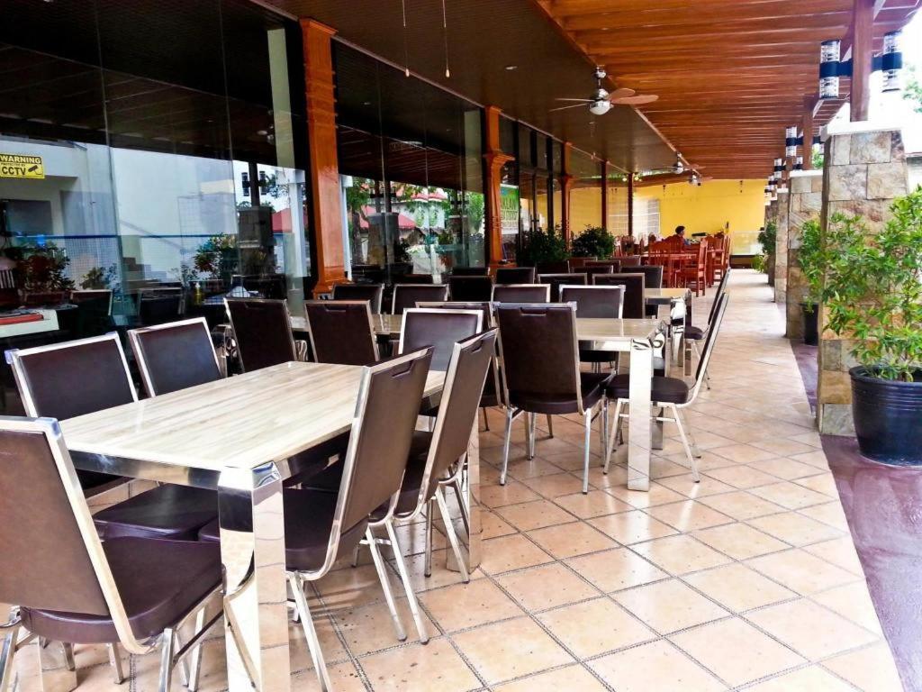 The Premiere Business Hotel Kalibo Eksteriør bilde